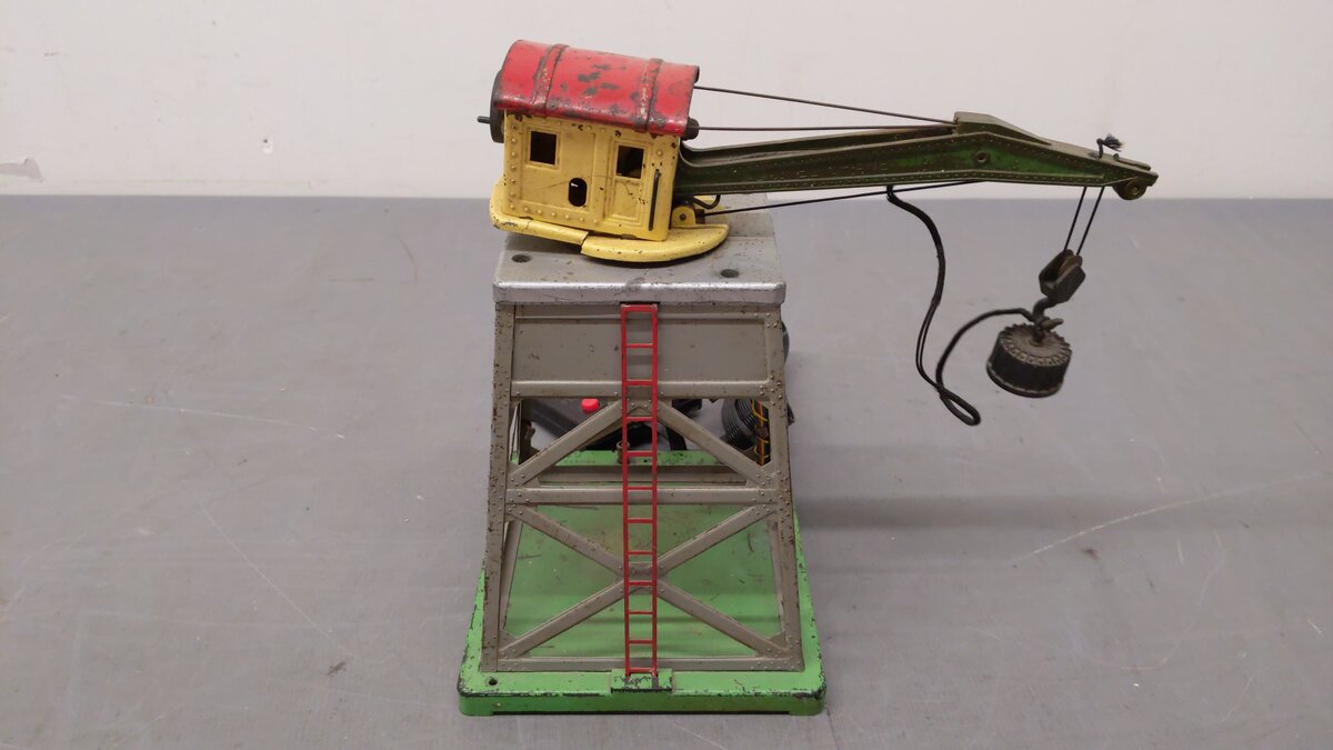 Lionel 165 Vintage O Custom Operating Gantry Crane with Electromagnet