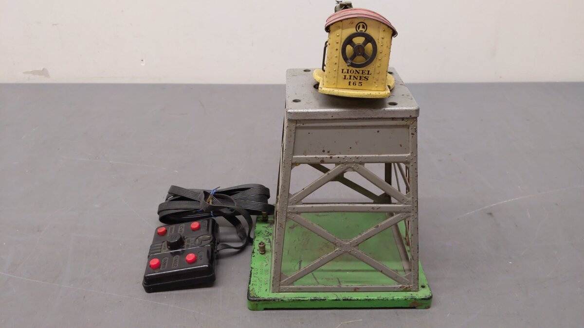 Lionel 165 Vintage O Custom Operating Gantry Crane with Electromagnet