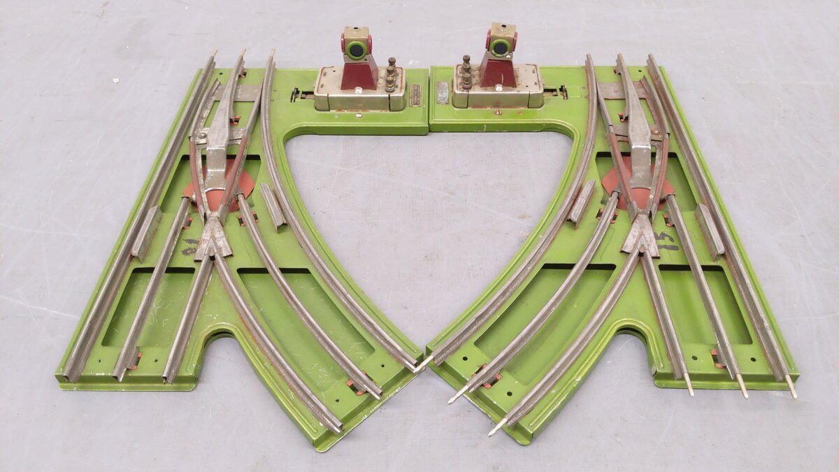 Lionel 222 Vintage Standard Gauge Electric Control Switches (Pair)