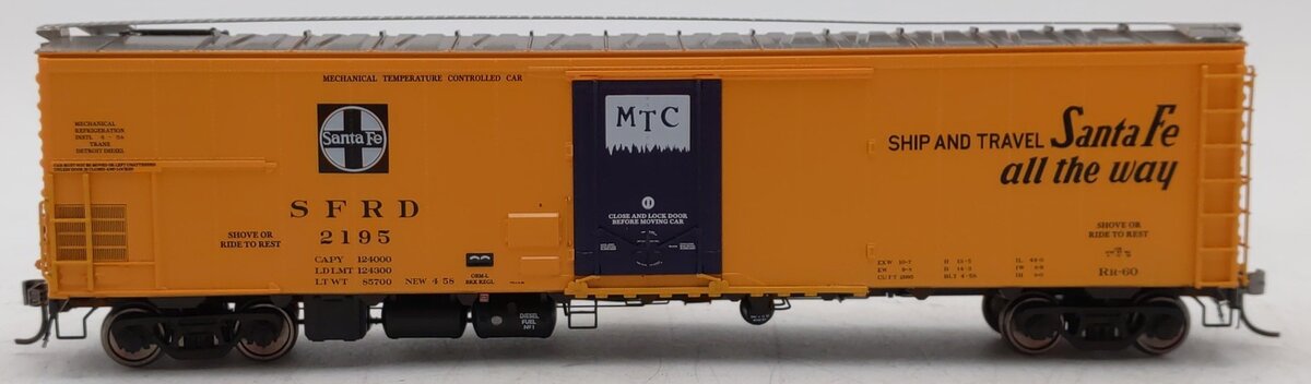 Rapido Trains 156007A HO SF Chief Slogan RR-60 Mechanical Reefer #2195