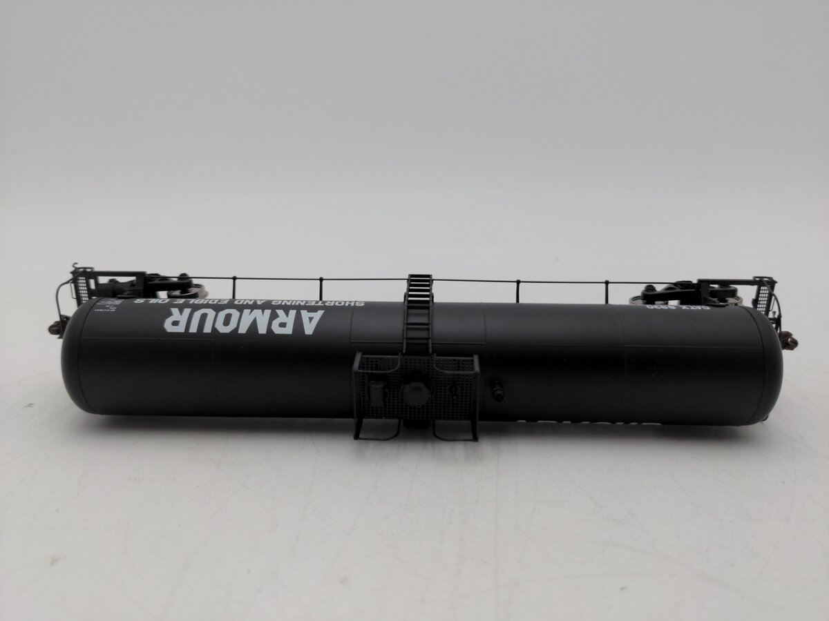 Atlas 20000263 HO Scale GATX Armour 20,700 Gallon Tankcar #8930