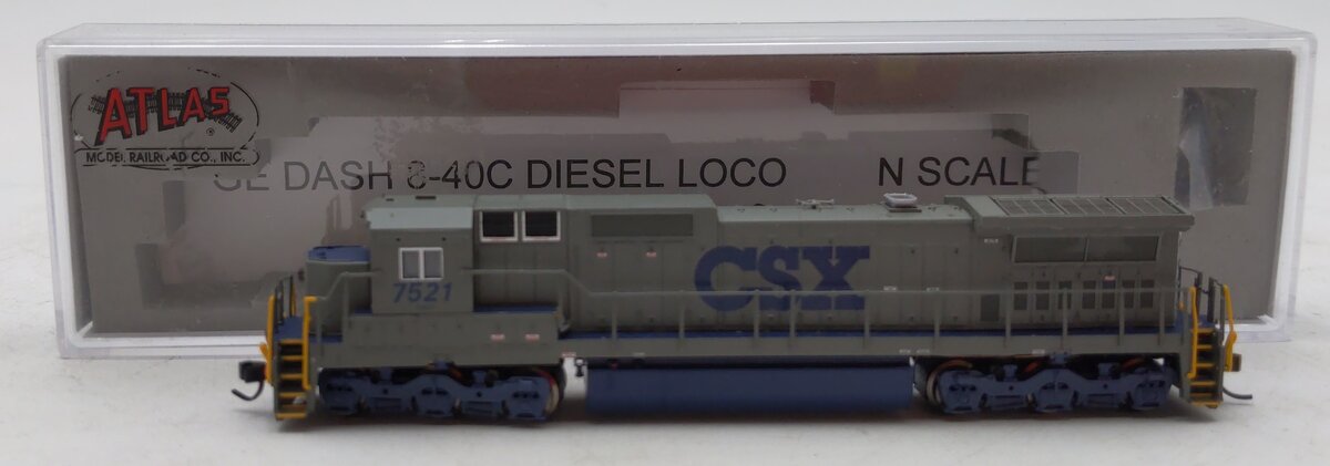Atlas 51825 N Dash 8-40C, CSX/Stealth #7521