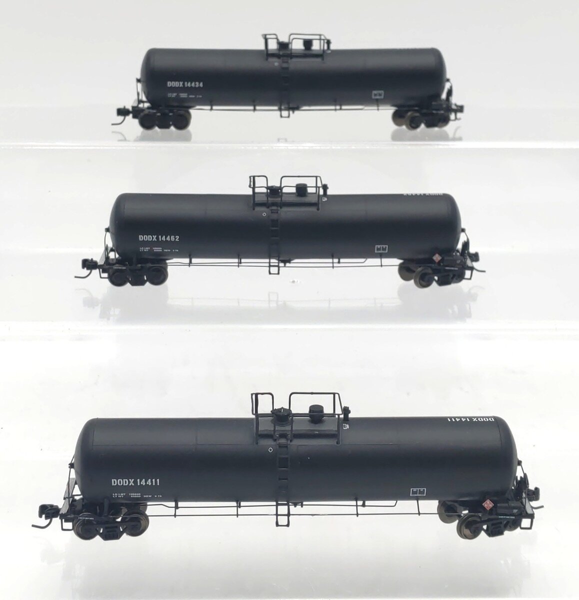 Athearn 24399 N DODX 30,000-Gallon Ethanol Tank Cars #2 (3) LN/Box