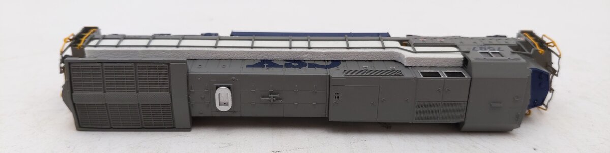Atlas 40002703 N CSX (YG) DASH 8-40C Locomotive #7587 w/DCC VG/Box