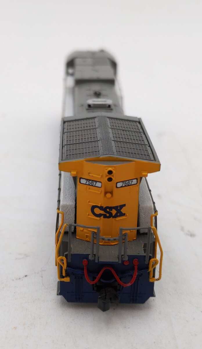 Atlas 40002703 N CSX (YG) DASH 8-40C Locomotive #7587 w/DCC VG/Box