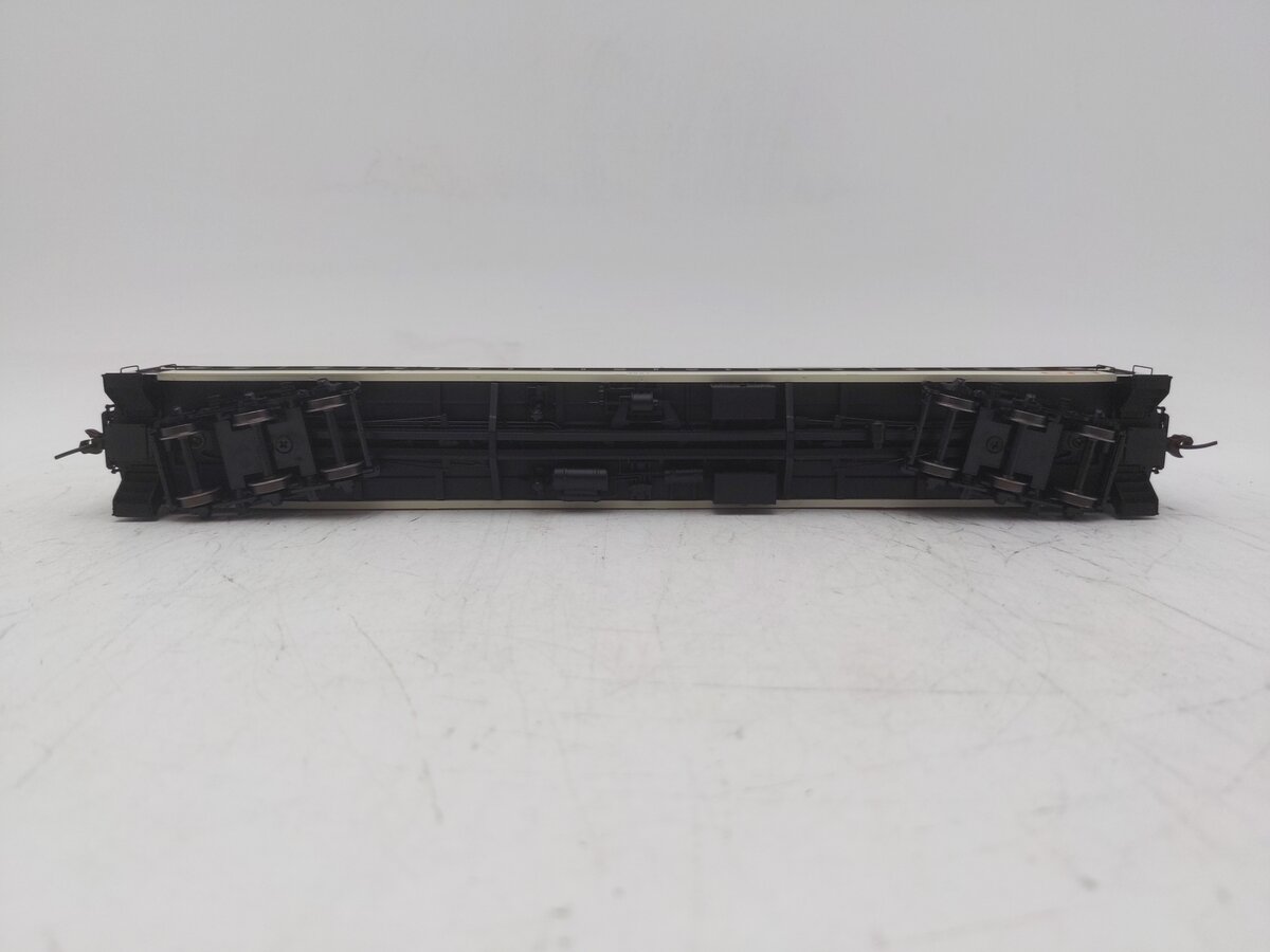 Atlas 20001711 Canadian National Heavyweight Paired Window Passenger Coach #2