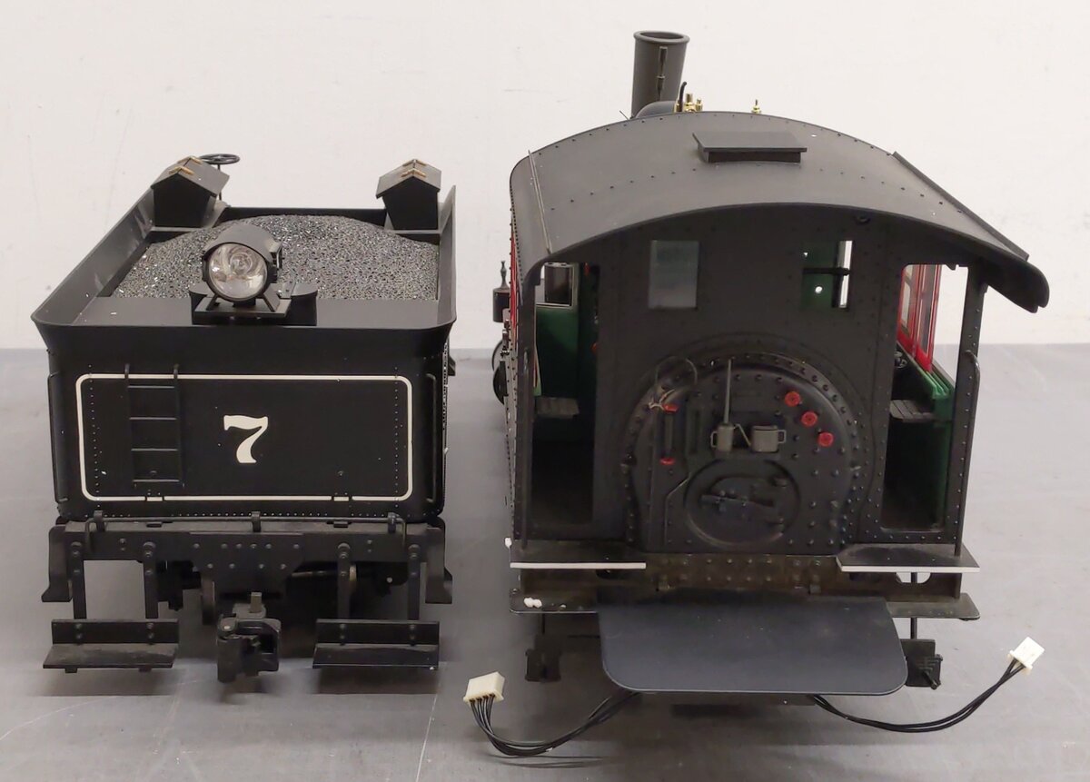 Bachmann Spectrum 81296 G White Pass & Yukon 2-8-0 Steam Locomotive & Tender