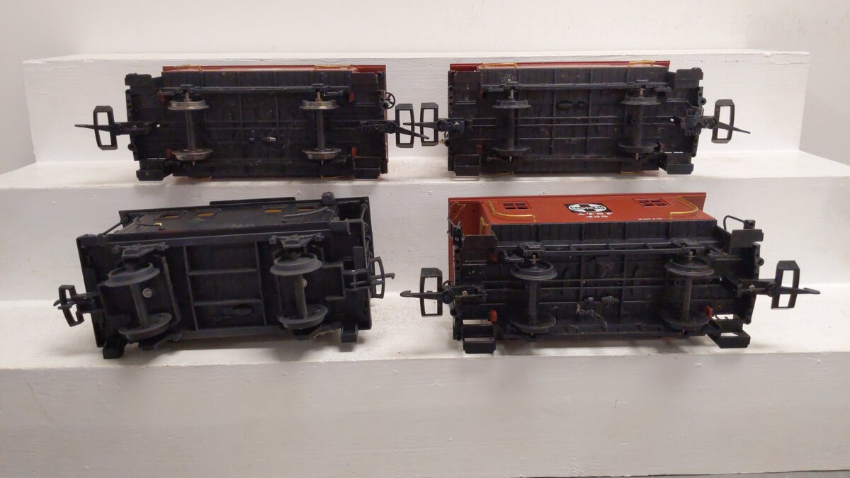 Bachmann & Scientific G Scale Assorted Toys Caboose Cars [4] VG
