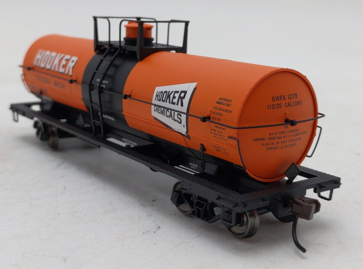 Atlas 20002642 HO Hooker Chemicals 11,000 Gallon Tank Car #1279