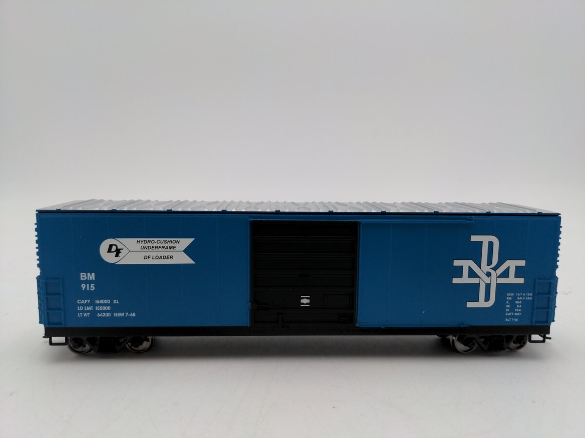 Walthers 910-1924 HO Boston & Maine 50' Evans Smooth-Side Boxcar #915