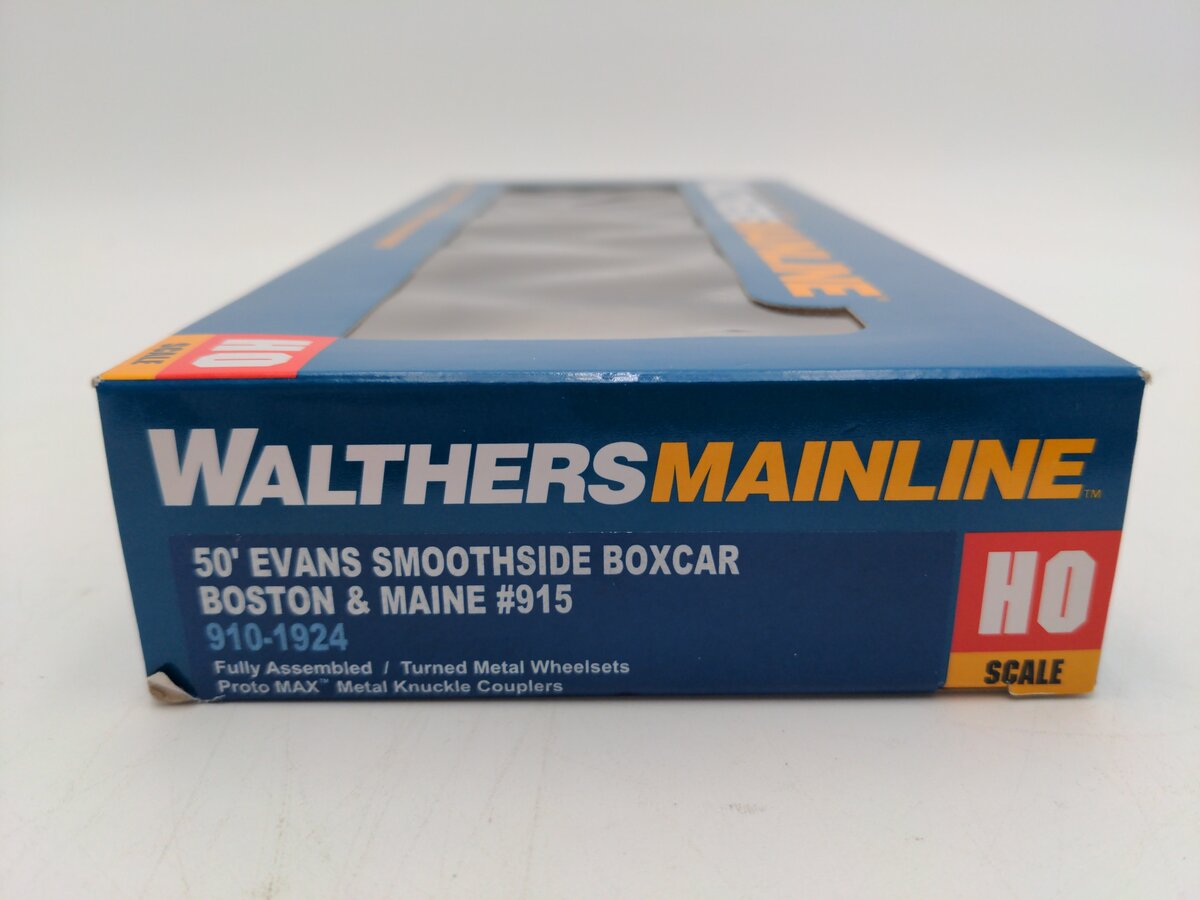 Walthers 910-1924 HO Boston & Maine 50' Evans Smooth-Side Boxcar #915