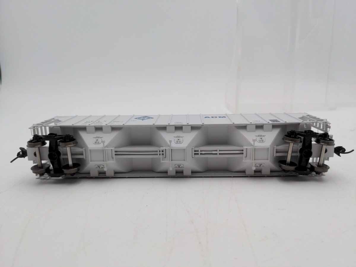 Walthers 920-106120 HO ADM/UELX 55' Evans 4780 3-Bay Covered Hopper #10002
