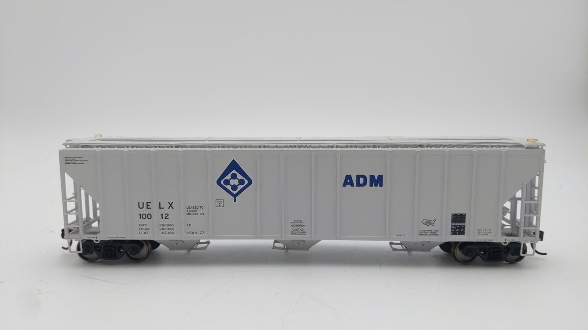 Walthers 920-106121 HO ADM/UELX 55' Evans 4780 3-Bay Covered Hopper #10012