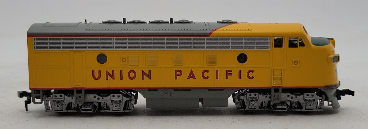 Stewart 9180 HO Union Pacific F7A Phase I Late Powered Diesel Locomotive EX/Box