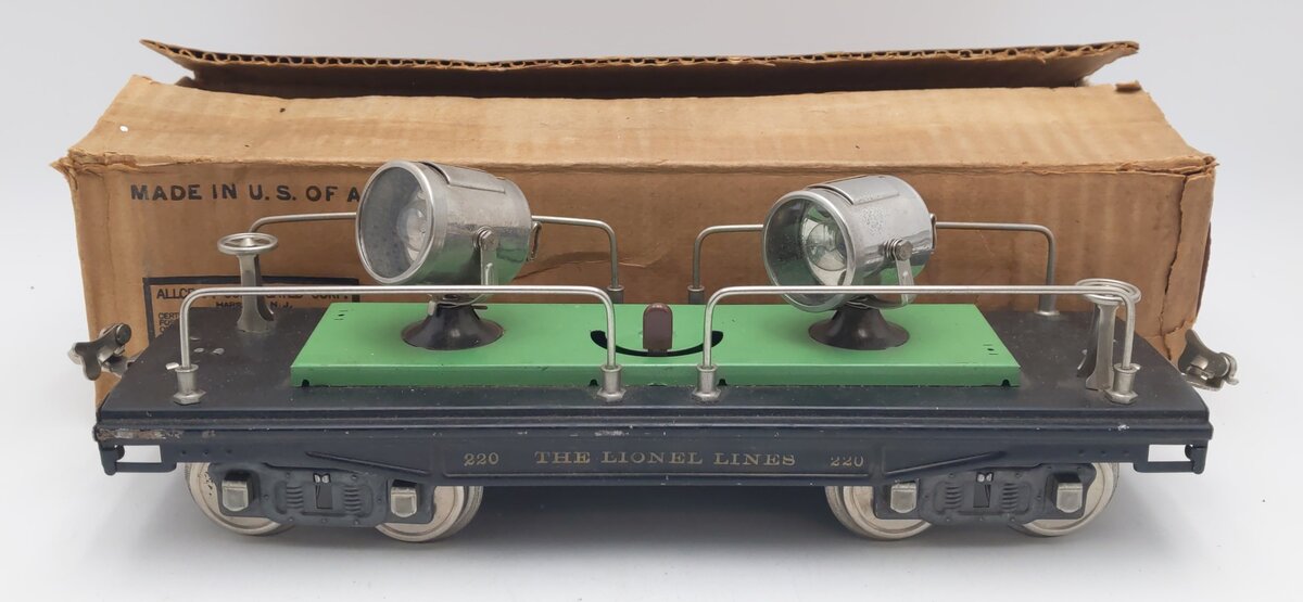 Lionel 220 Vintage Standard Gauge Green Searchlight Car with Nickel Trim EX/Box