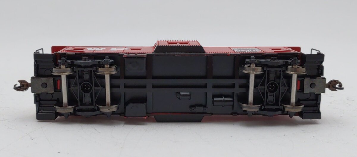 Athearn 74681 HO Scale Western Pacific Bay Window Caboose #444