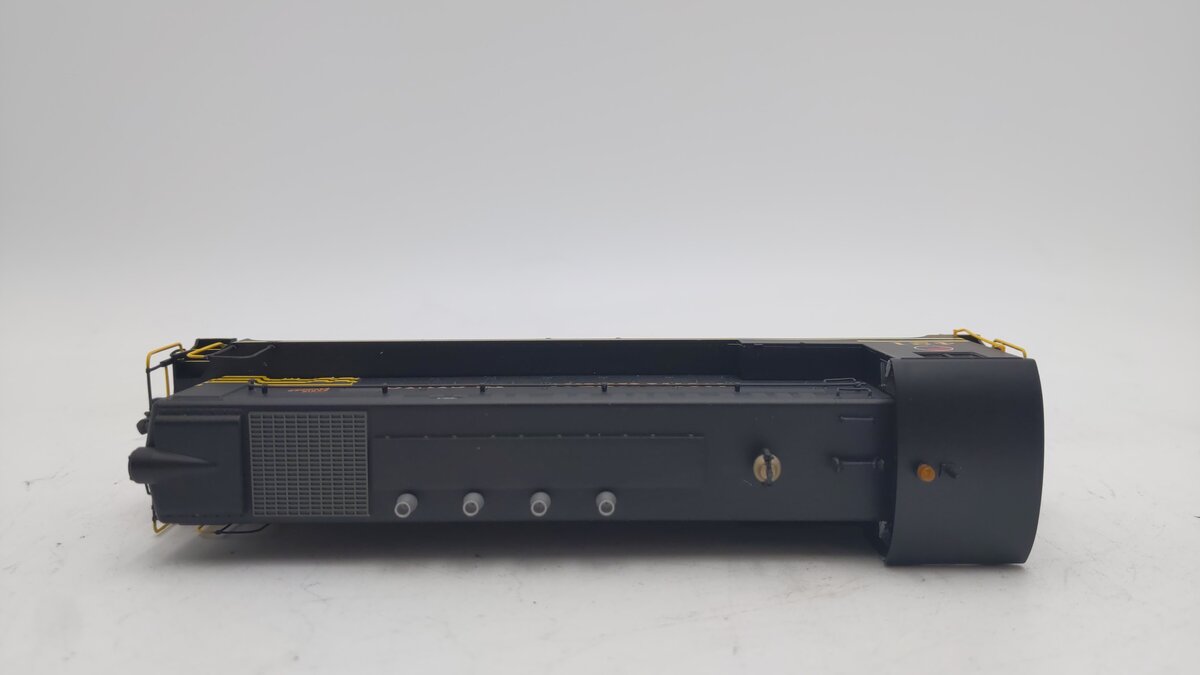 Bowser 24235 HO Northern Pacific Baldwin VO-1000 #421 w/ LokSound & DCC