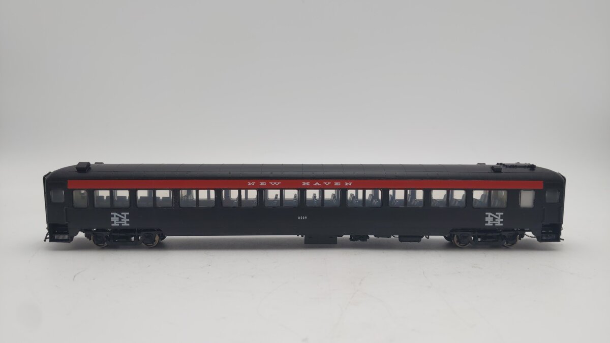 Rapido Trains 109110 HO New Haven 10-Window Smoker Coach #8509