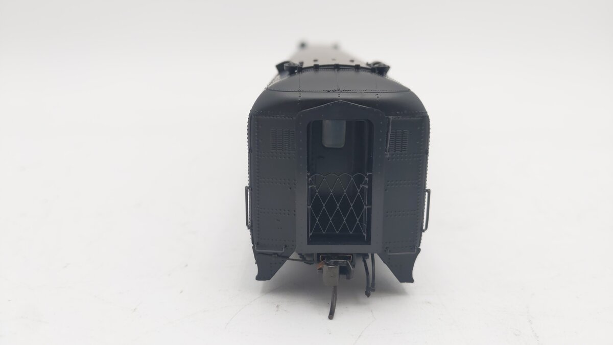 Rapido Trains 109110 HO New Haven 10-Window Smoker Coach #8509