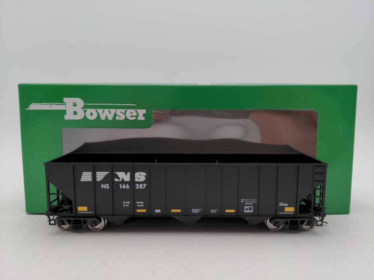 Bowser 43212 HO Norfolk Southern Executive Line 100-Ton 3-Bay Hopper RTR #146287