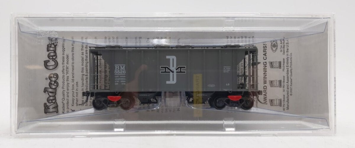 Kadee 8330 HO Boston & Maine PS-2 Covered Hopper #5526