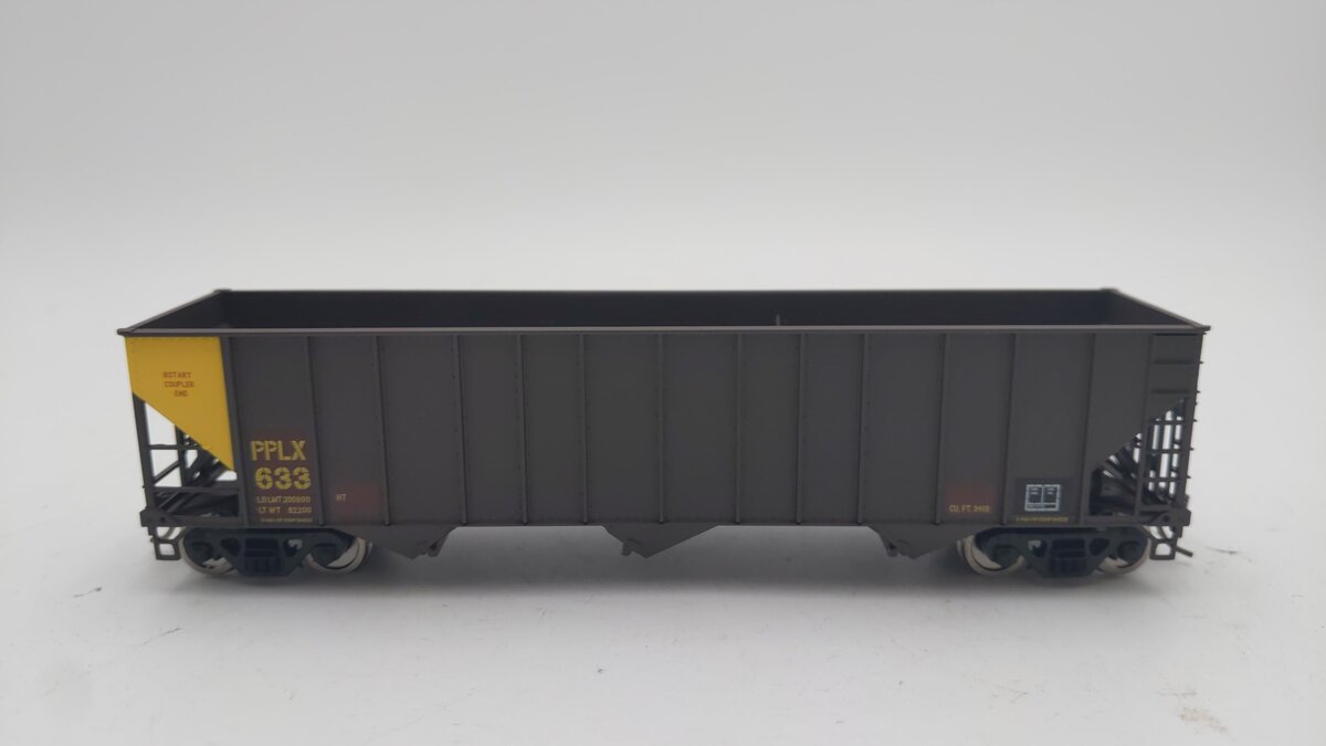 Bowser 43223 HO PPLX Executive Line 100-Ton 3-Bay Hopper Ready to Run #633