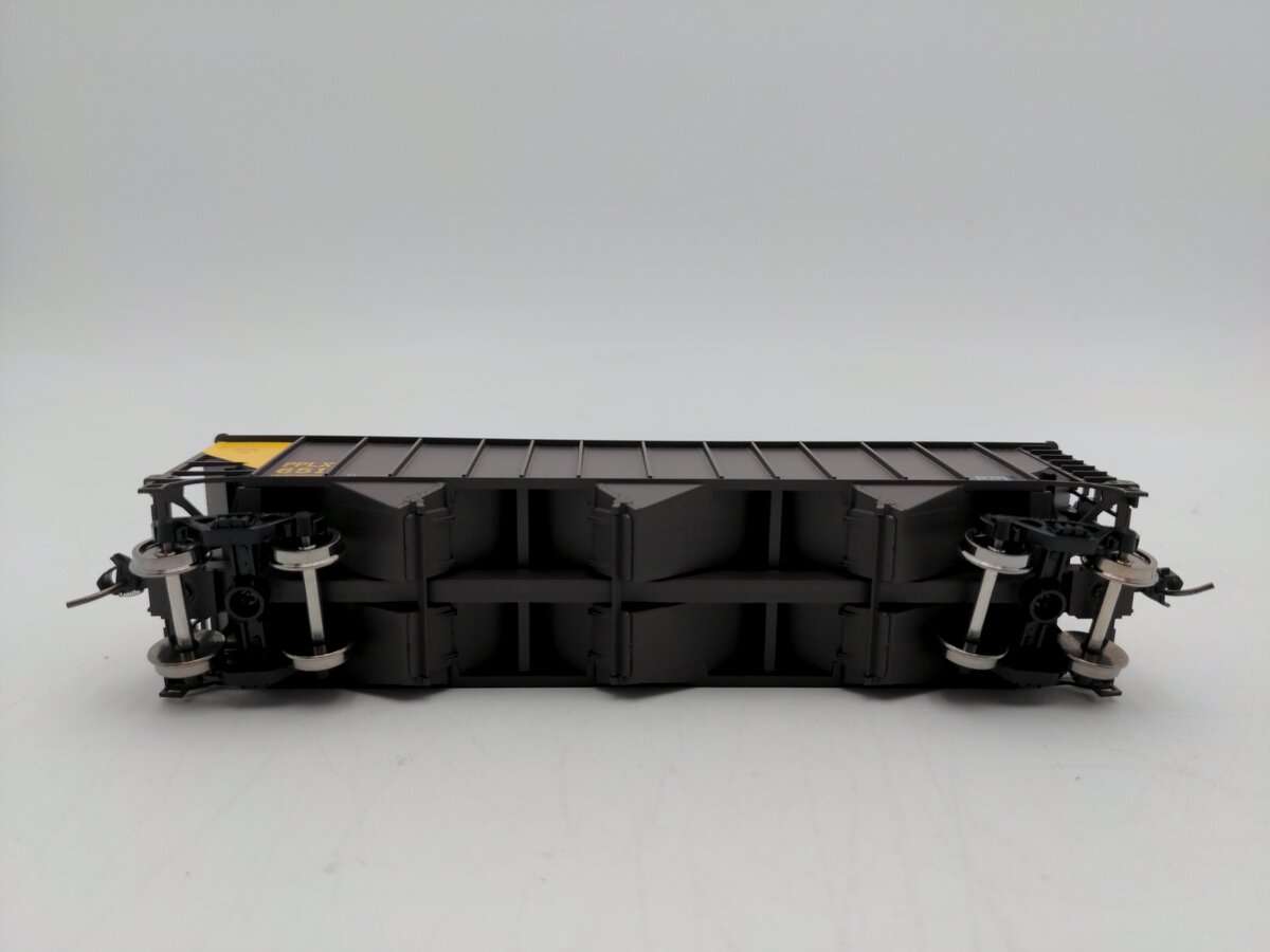 Bowser 43225 HO PPLX Executive Line 100-Ton 3-Bay Hopper Ready to Run #651