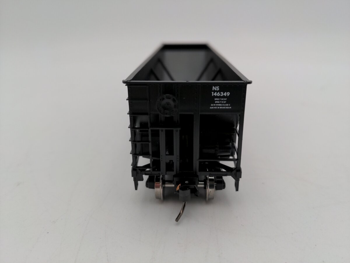 Bowser 43214 HO Norfolk Southern Executive Line 100-Ton 3-Bay Hopper RTR #146349