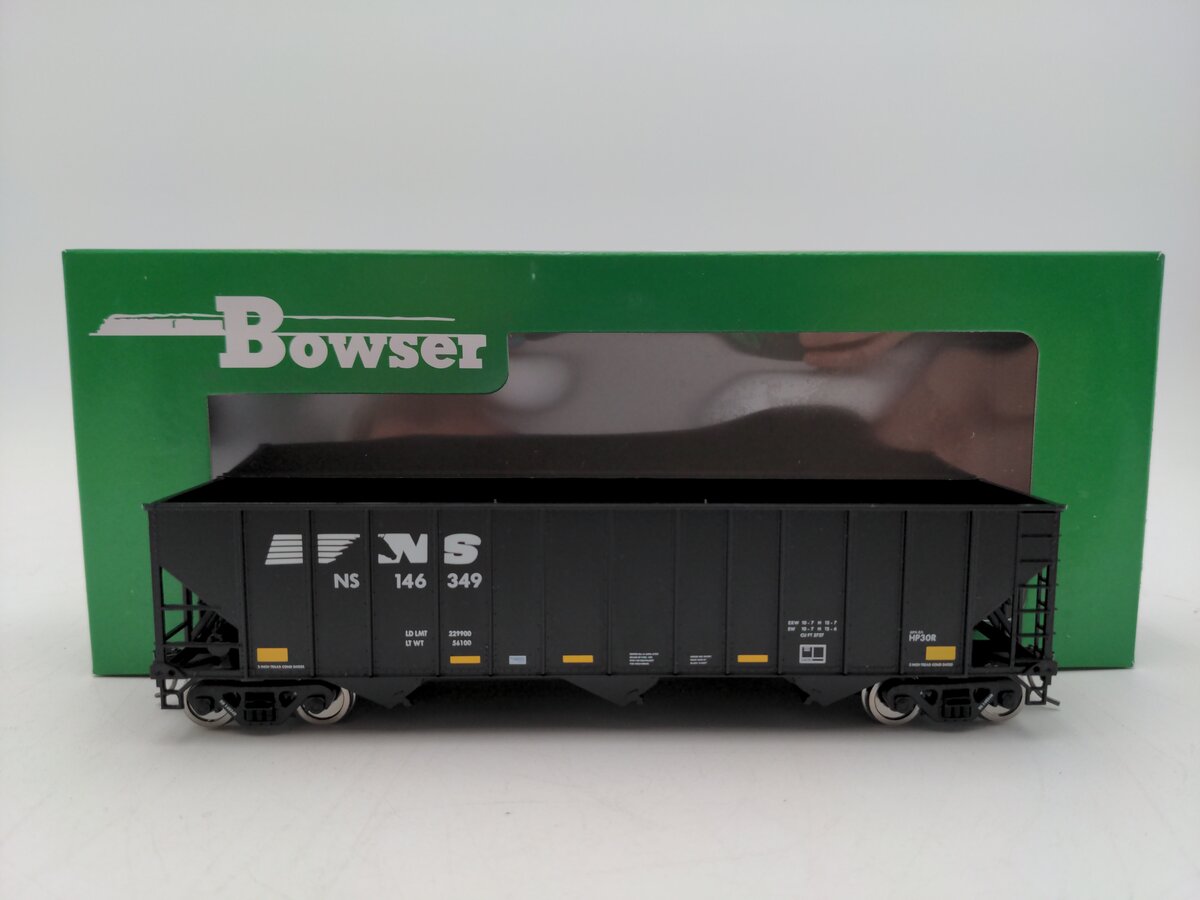 Bowser 43214 HO Norfolk Southern Executive Line 100-Ton 3-Bay Hopper RTR #146349
