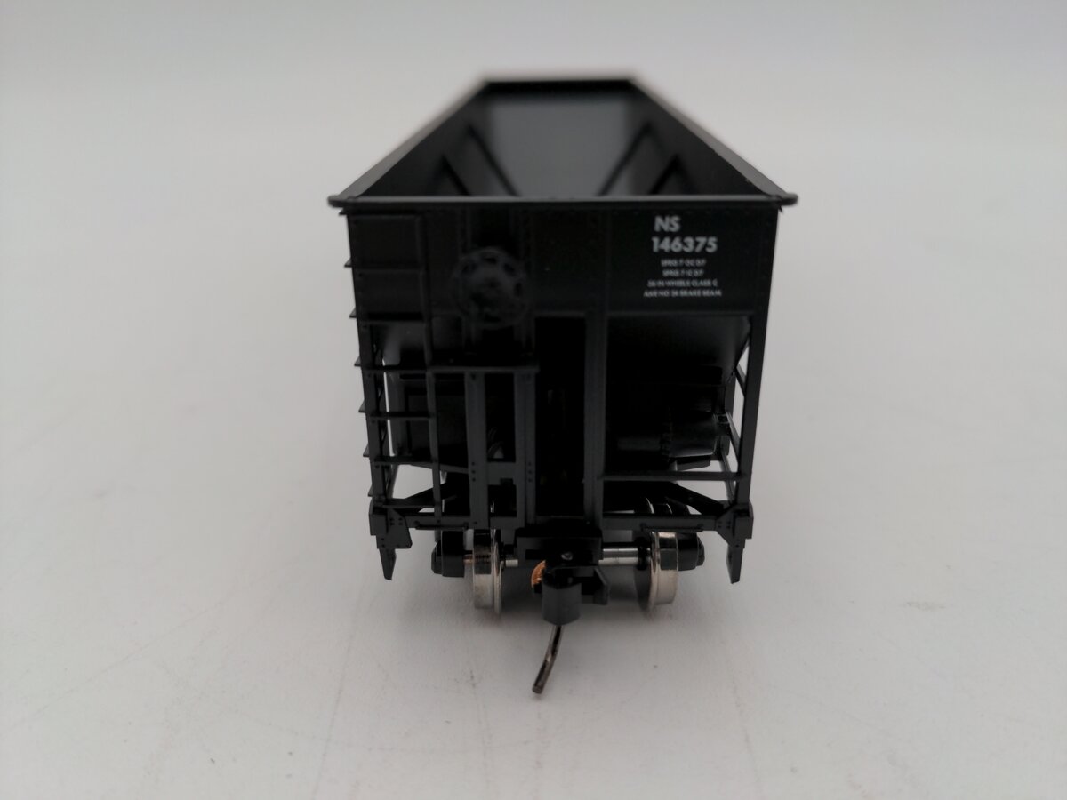 Bowser 43215 HO Norfolk Southern Executive Line 100-Ton 3-Bay Hopper RTR #146375