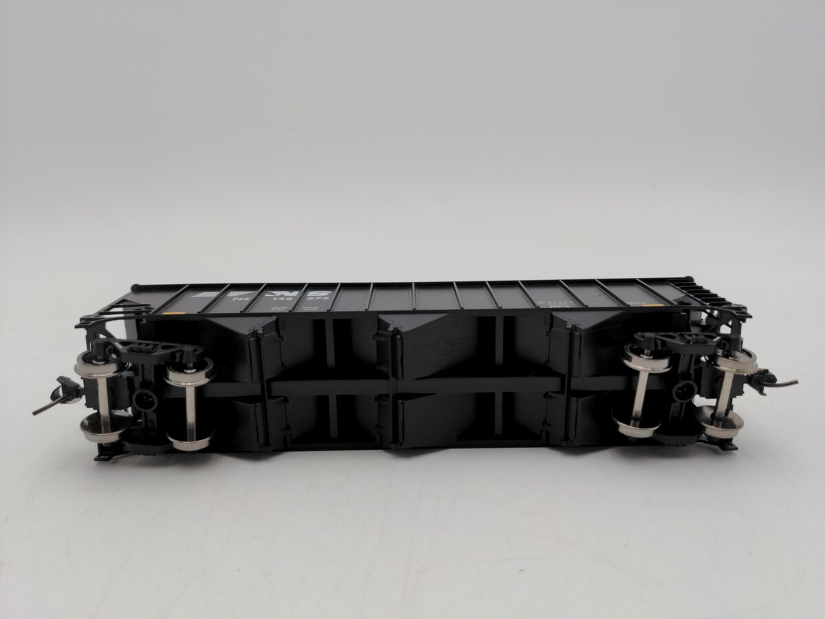 Bowser 43215 HO Norfolk Southern Executive Line 100-Ton 3-Bay Hopper RTR #146375