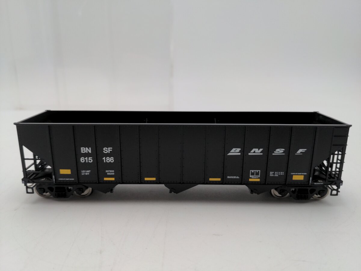 Bowser 43181 HO BNSF Railway Executive Line 100-Ton 3-Bay Hopper RTR #615186