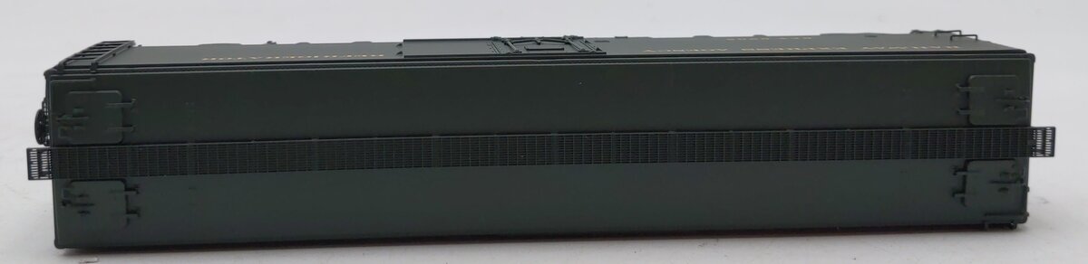 Atlas 20001965 HO Scale REA Express Reefer #6565