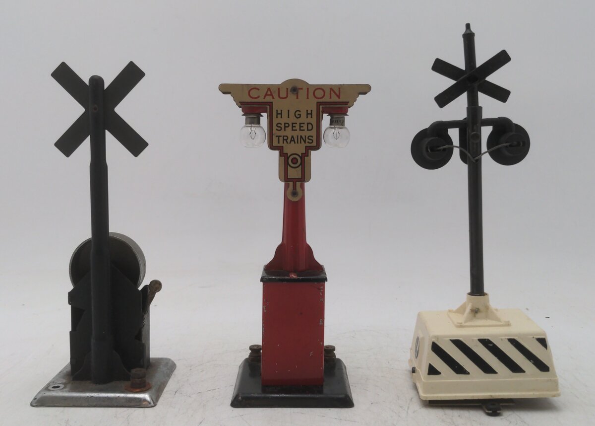 Marx & Lionel Vintage O Gauge Crossing Signals (3)
