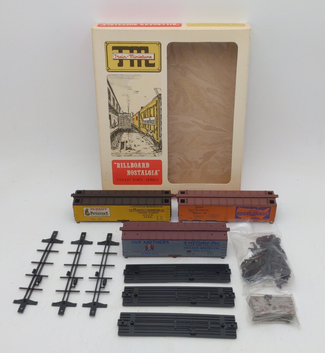 Train Miniature 8702 HO Scale Billboard Nostalgia Frieght Cars (Set of 3) EX/Box