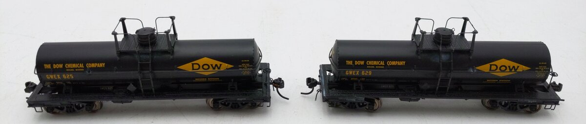 Broadway Limited 7673 HO Dow Chemical 6000 Gallon Tank Car (Pack of 2)