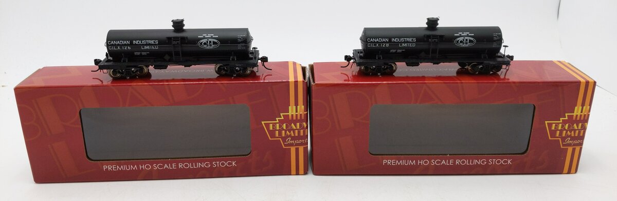 Broadway Limited 7672 HO Canadian Industries 6000 Gallon Tank Car (Pack of 2)