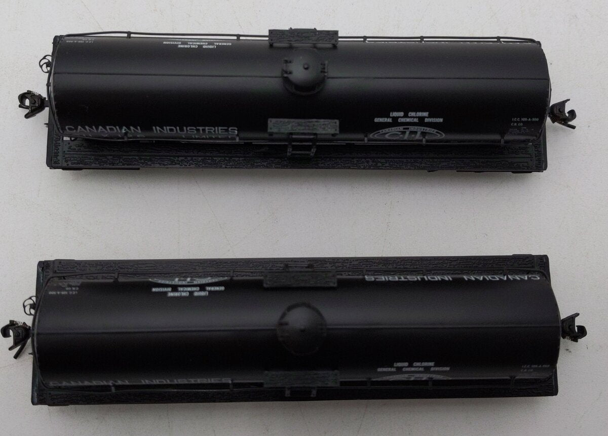Broadway Limited 7672 HO Canadian Industries 6000 Gallon Tank Car (Pack of 2)