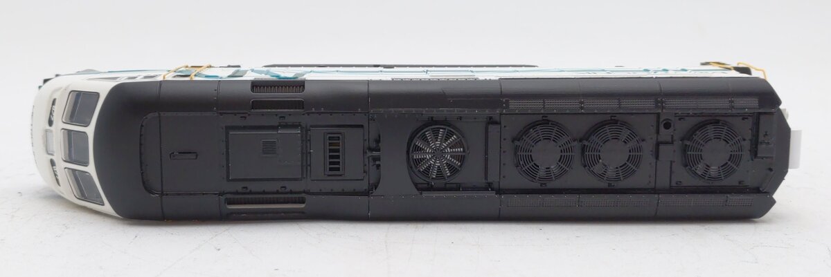 Athearn 94881 HO Metrolink F59PHI Diesel Locomotive Ready-to-Run #877