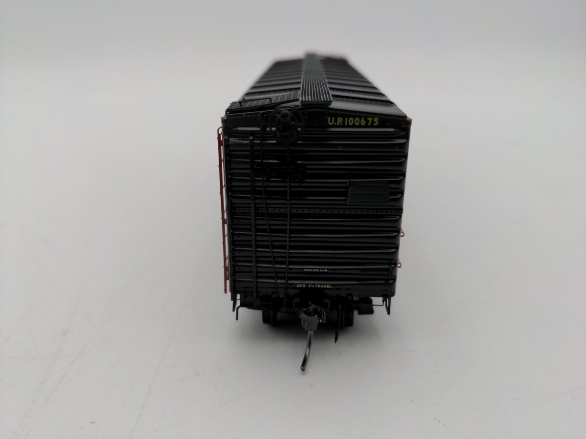 Kadee 4326 HO Scale Union Pacific Box Car #100675