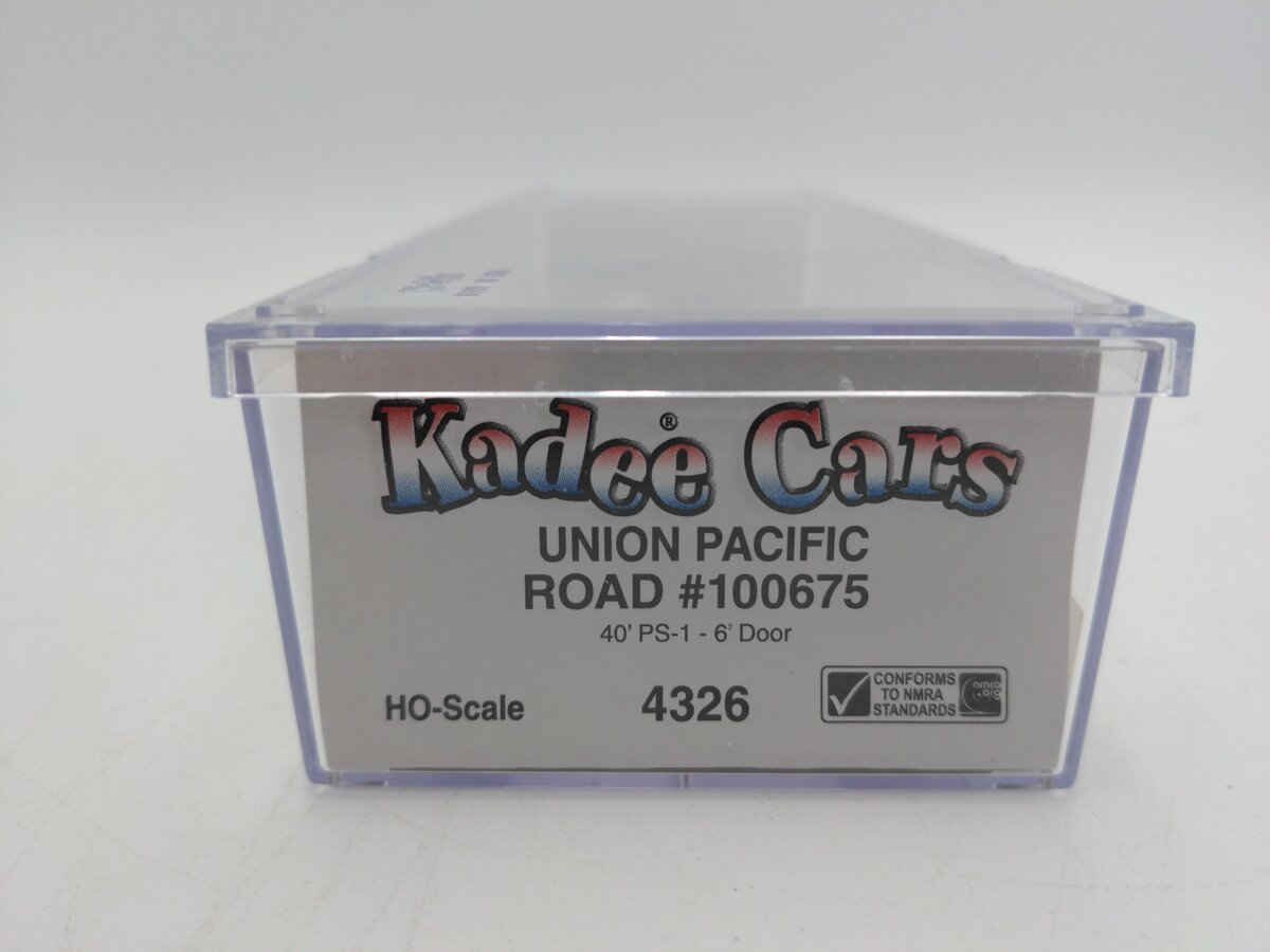 Kadee 4326 HO Scale Union Pacific Box Car #100675