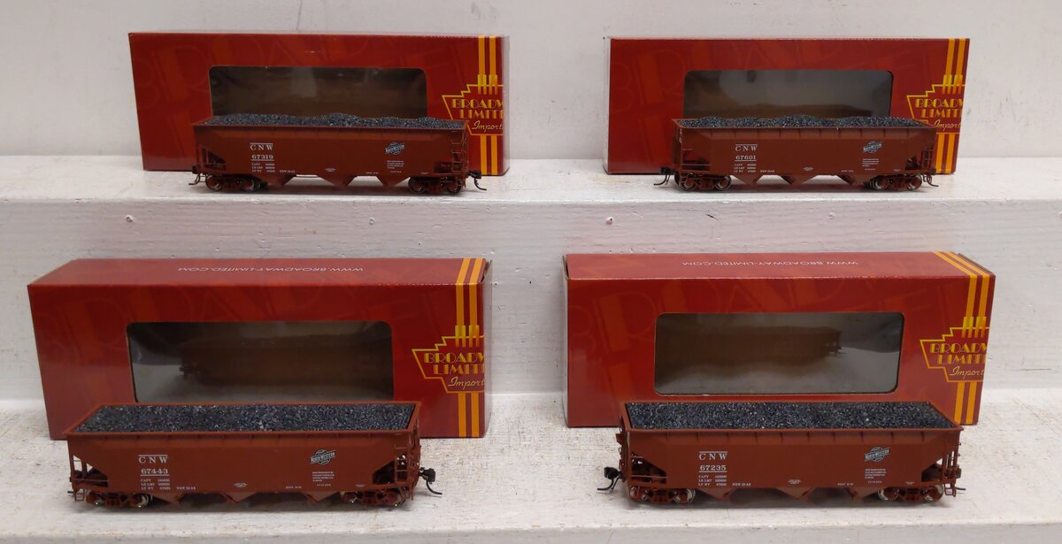 Broadway Limited 8106 HO CNW AAR 70-Ton 3-Bay Hopper (Pack of 4)
