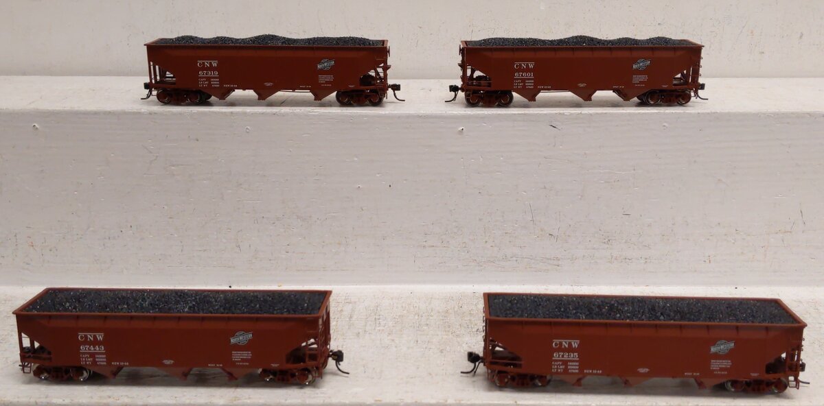 Broadway Limited 8106 HO CNW AAR 70-Ton 3-Bay Hopper (Pack of 4)