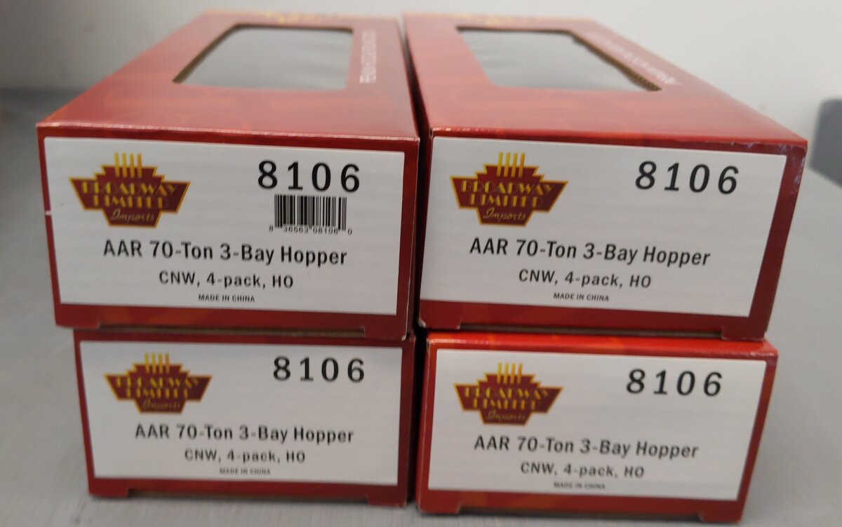 Broadway Limited 8106 HO CNW AAR 70-Ton 3-Bay Hopper (Pack of 4)