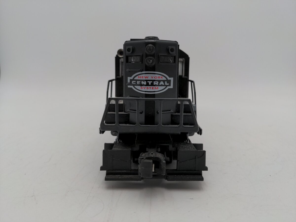 Lionel 6-18513 O Gauge New York Central GP-7 Diesel Locomotive #7420 VG