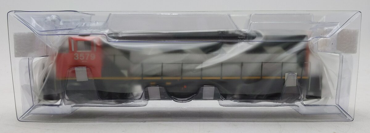 Rapido Trains 33519 HO Canadian National MLW M420R Loco motive w/DCC #3579 NIB