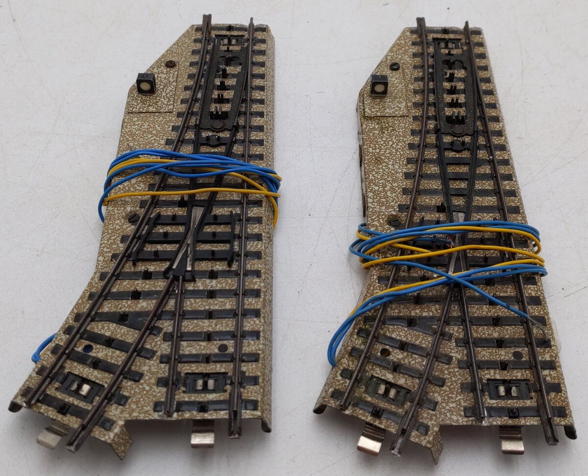 Marklin 5202 HO Scale Remote Right Switch Pair VG/Box