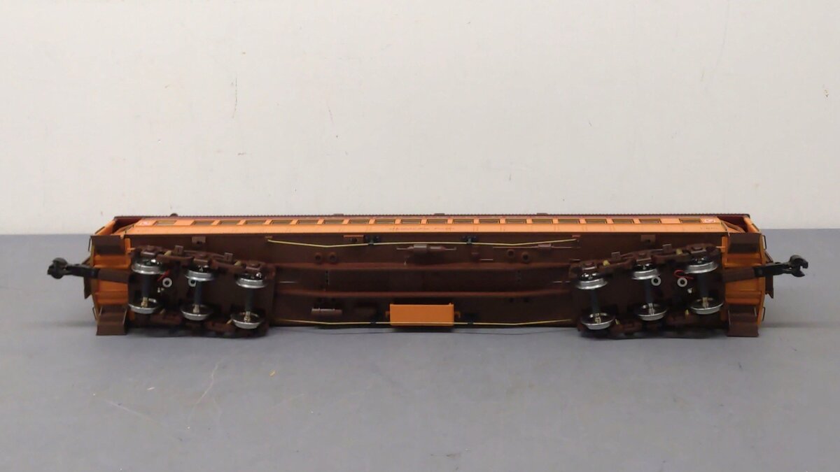 Aristo-Craft 31303 G Scale Milwaukee Heavyweight Passenger Car #1303 EX/Box