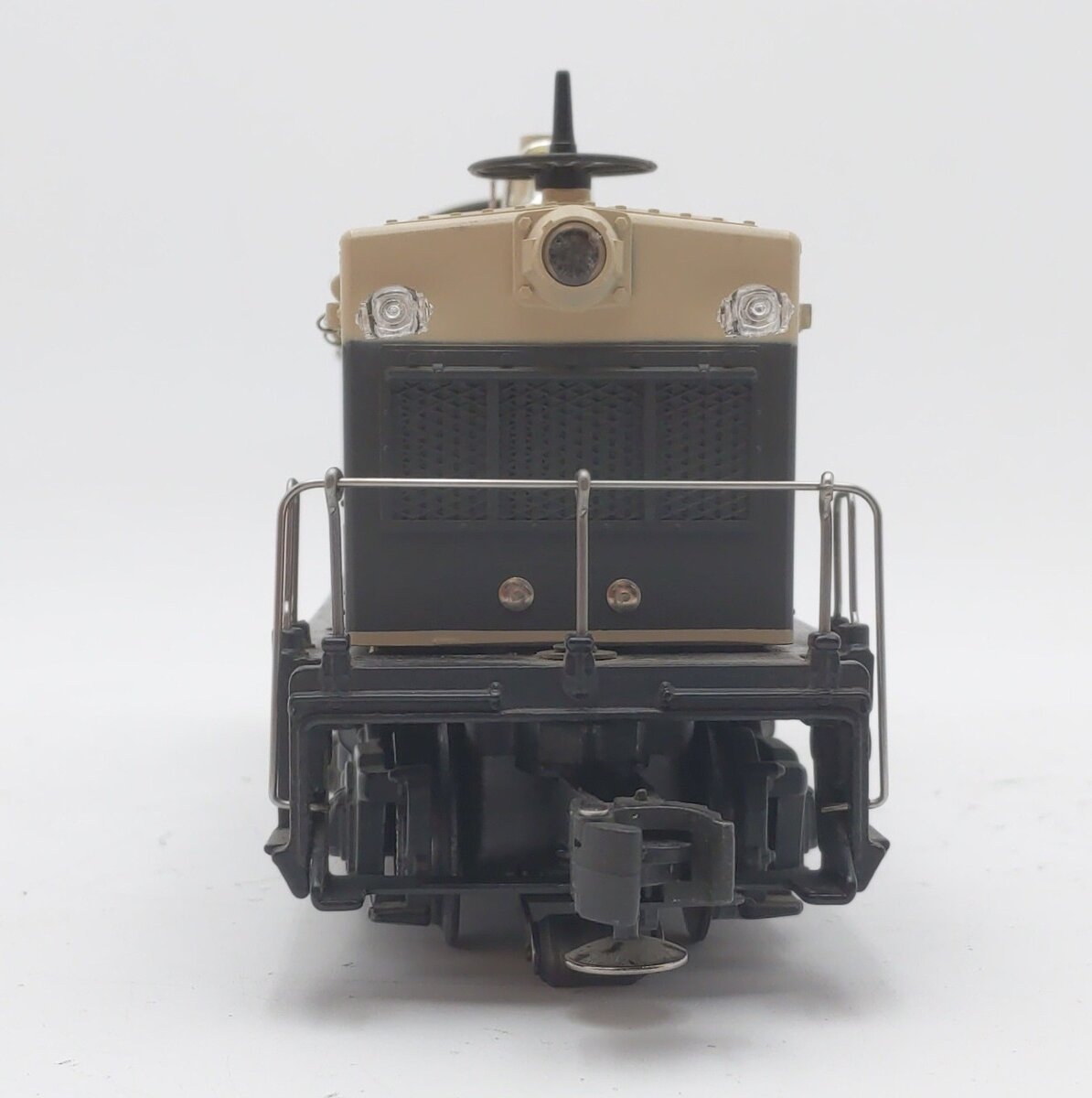 Lionel 6-18501 O Gauge Western Maryland NW2 Powered Diesel Locomotive #8501 EX/Box