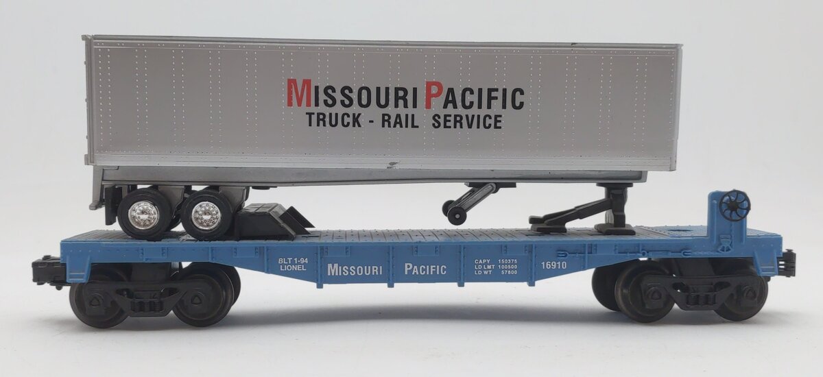 Lionel 6-16910 O Gauge Missouri Pacific Flatcar with Trailer VG/Box